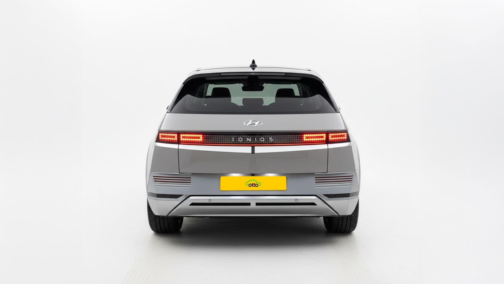 IONIQ 5 PREMIUM EV - Hyundai Ioniq 5 Premium back cyber grey.jpg