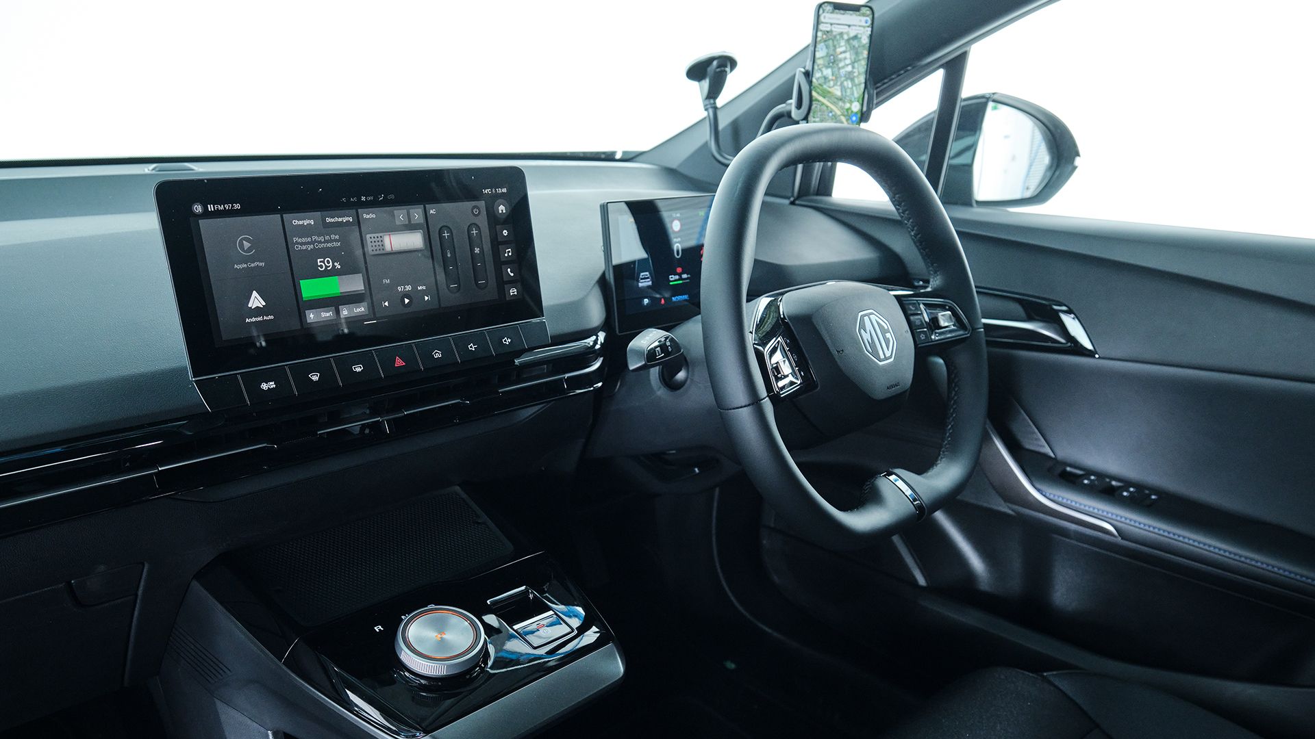 4 SE - MG4 SE Long Range interior copy.jpg