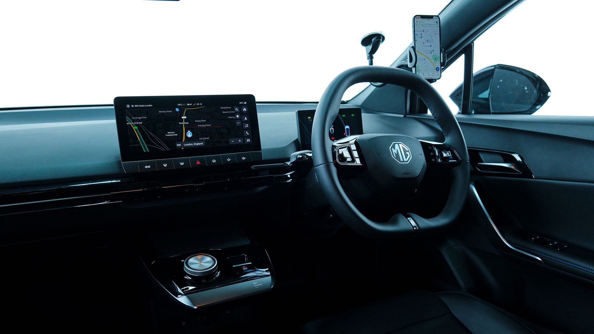 4 TROPHY - MG4 Trophy Long Range interior copy.jpg