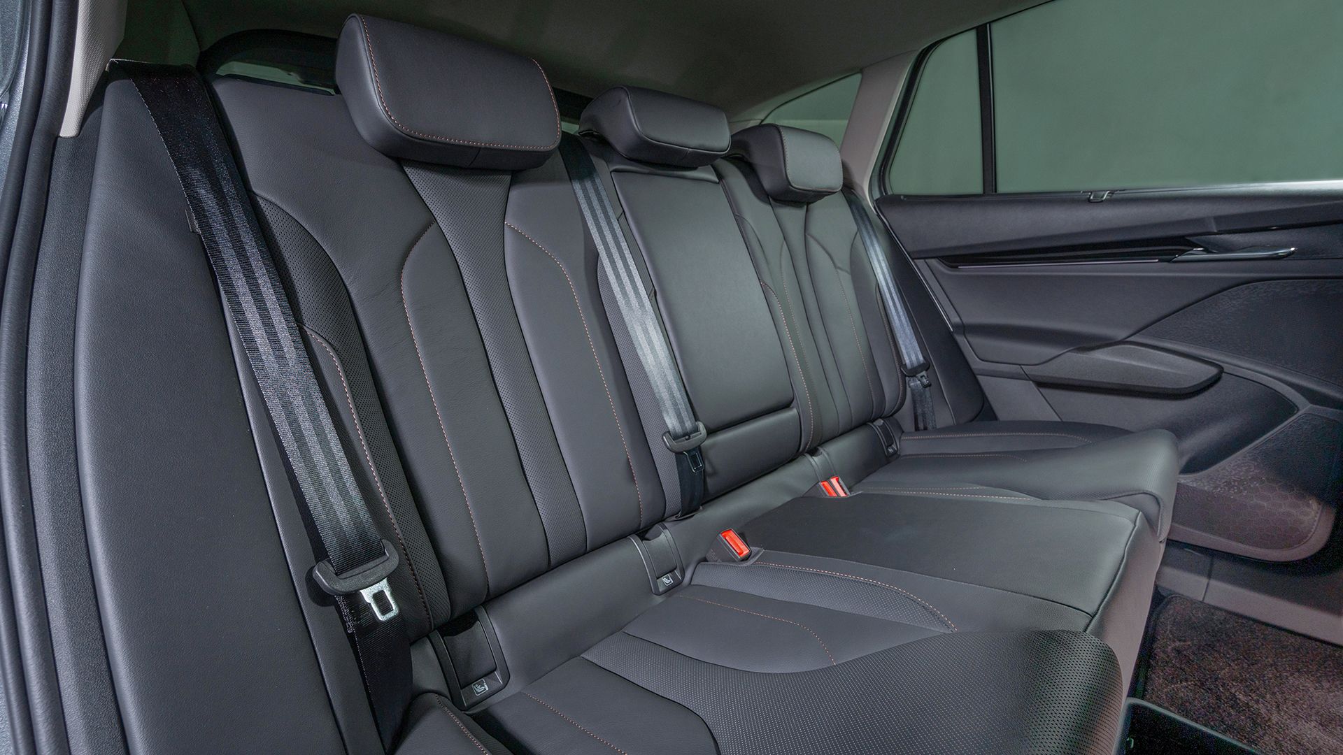 ENYAQ 85 EDITION - Skoda Enyaq 85 Edition Suite seats copy Pre facelift.jpg