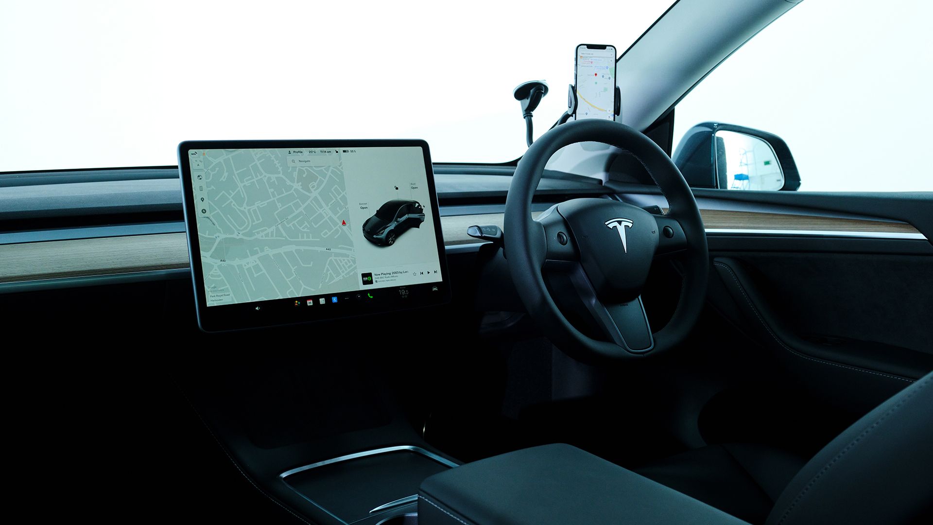 MODEL Y RWD - Tesla Model Y interior copy.jpg