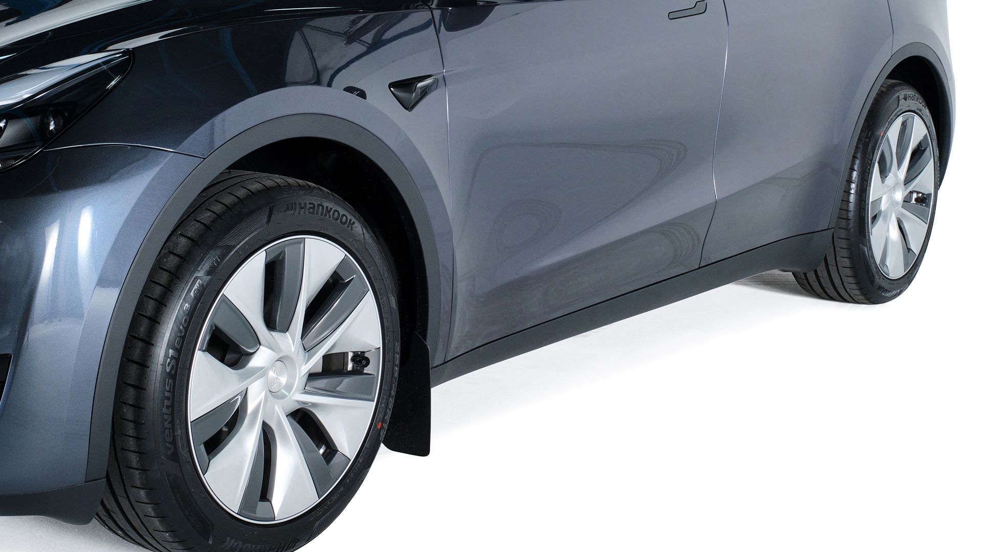 MODEL Y RWD - Tesla Model Y wheels copy.jpg