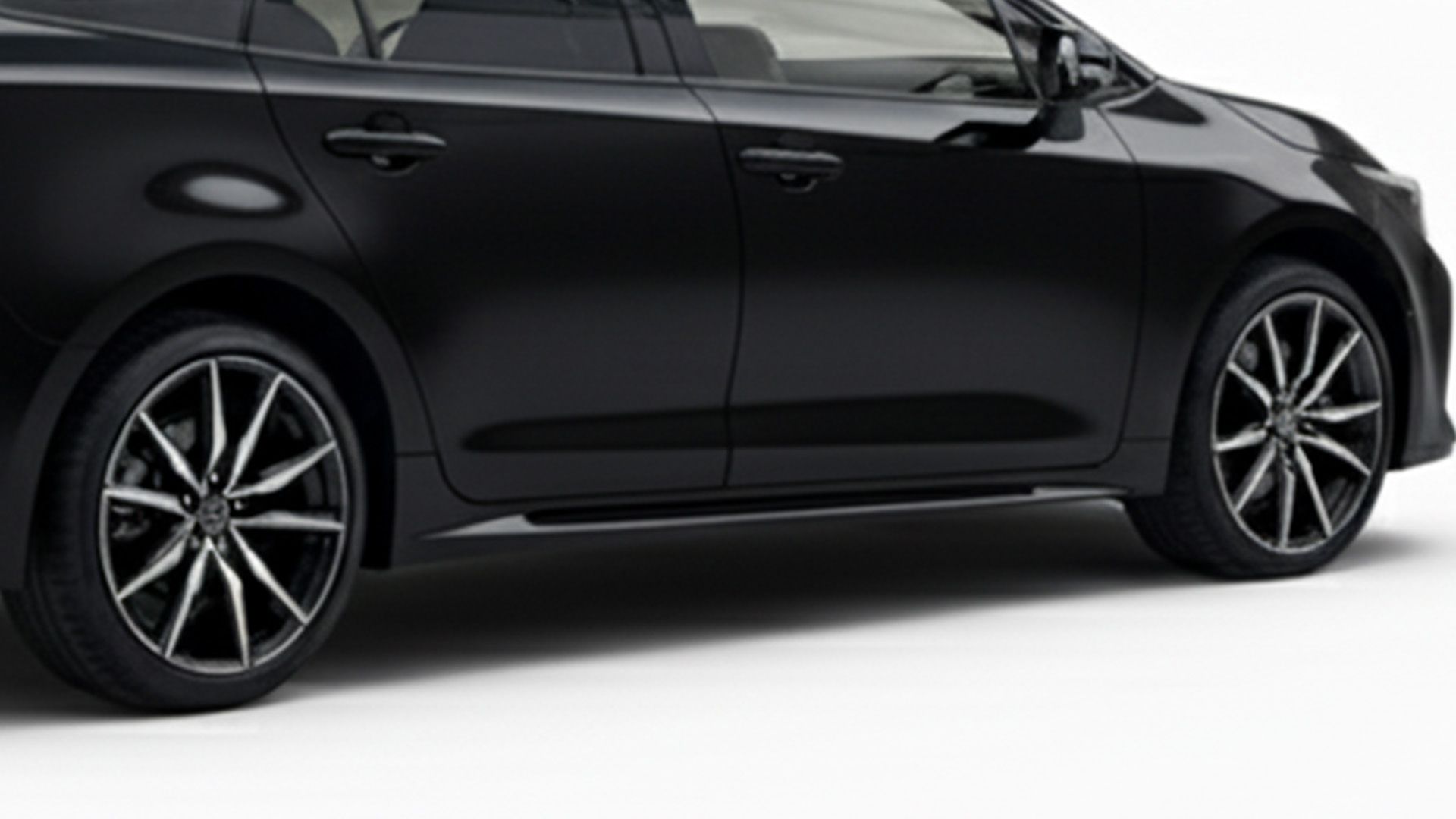 COROLLA ICON HEV CVT - Toyota Corolla Touring Sports Icon tyres copy.jpg